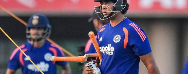 वैभव सूर्यवंशी के सपोर्ट में उतरा पूर्व भारतीय क्रिकेटर, अगले मैच में अभिषेक शर्मा को बाहर करने की उठाई मांग