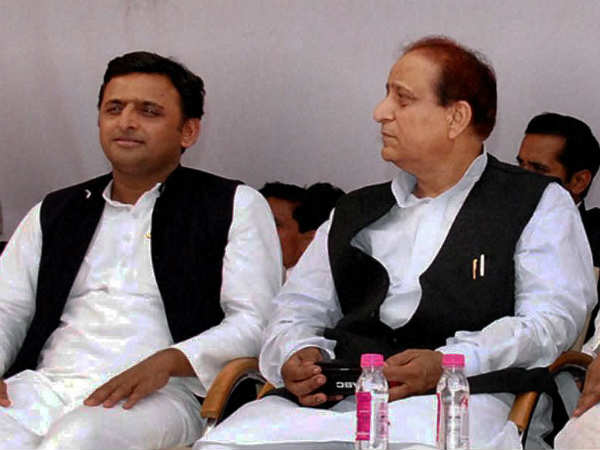 आजम खान की मुसलमानों को चेतावनी, अख‍िलेश को ना पहनाएं मुस्ल‍िम टोपी