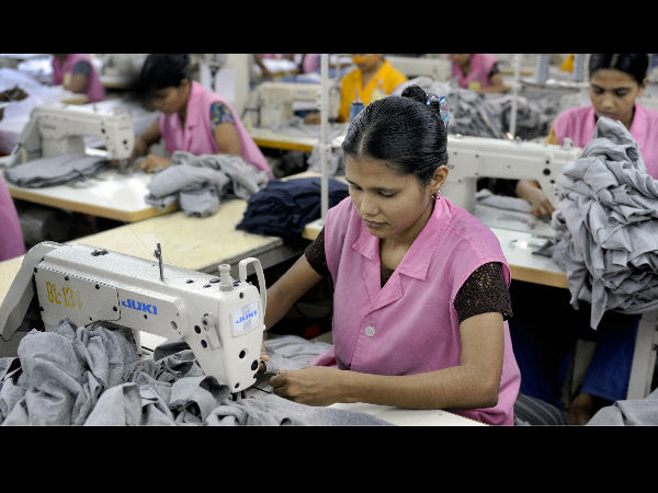 GOOD NEWS: अगले 3 साल में गारमेंट सेक्टर  में मिलेगी 1 करोड़ नौकरियां
