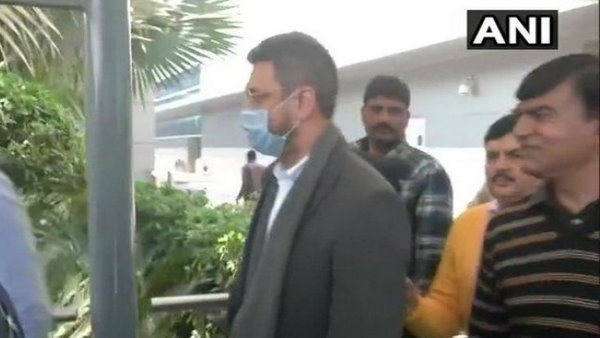 दिल्ली हाई कोर्ट ने सटोरिये संजीव चावला को 12 दिन की पुलिस हिरासत में भेजा, तिहाड़ में बितानी होगी रात