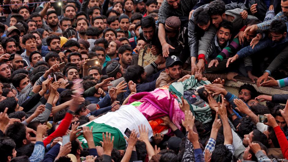 उग्रवादियों के शव क्यों नहीं लौटा रही भारतीय सेना