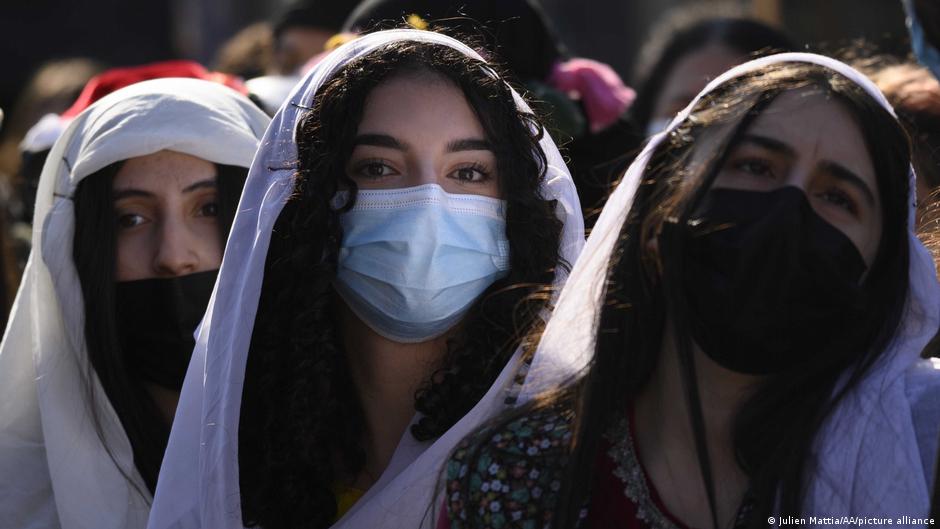 महिलाओं की हत्या पर फ्रांस में राजनीतिक उबाल
