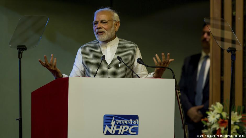 मोदी के जम्मू-कश्मीर दौरे पर पाक की टिप्पणी का विरोध