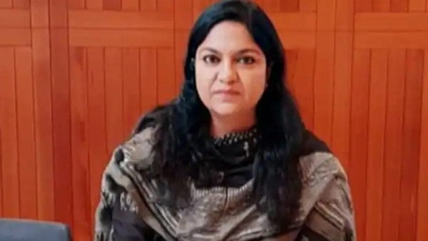 जेल में IAS को ब्रेकफास्ट में मिला चूड़ा-गुड़, फिर क्या हुआ ?