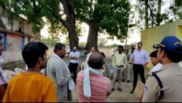 भिंड में चुनावी हिंसा रोकने के लिए पुलिस कर रही है विश्वास की पर्ची का नया प्रयोग