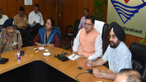 सीएम धामी ने कानून व्यवस्था को लेकर की हाईलेवल मीटिंग, अधिकारियों की जिम्मेदारी तय कर ये दिए सख्त निर्देश