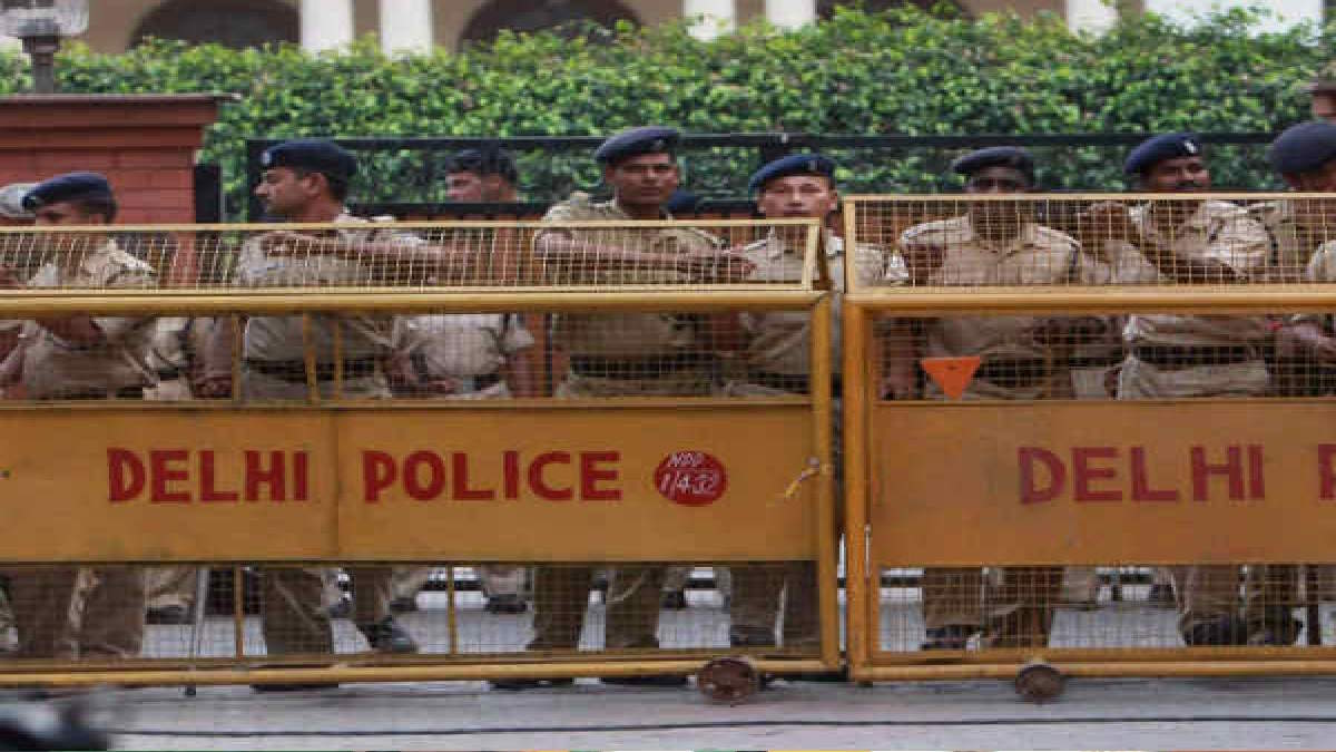 दिल्ली: गणतंत्र दिवस पर पाक ने ड्रॉप डेड मेथड से भेजे हथियार, चार आतंकियों की तलाश जारी