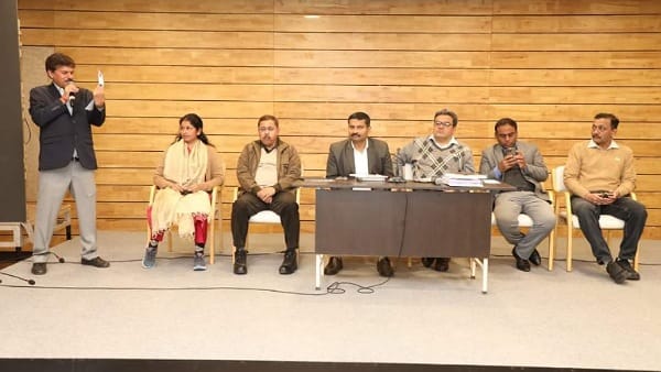 Indore : अंतिम दौर में Prawasi bhartiya sammelan की तैयारी, अधिकारियों की बैठक में हुए कई फैसले