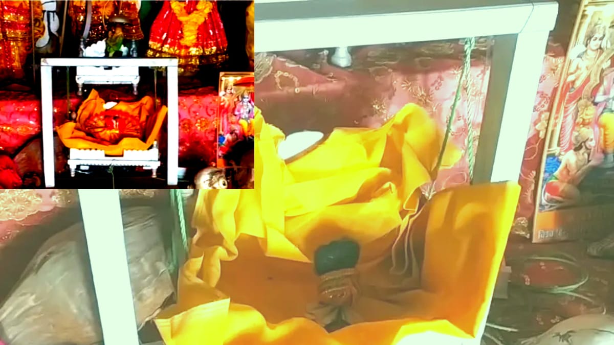 Rewa News : मंदिर से 200 साल पुरानी अष्टधातु की मूर्ति चोरी, घंटा भी नहीं छोड़ा चोर