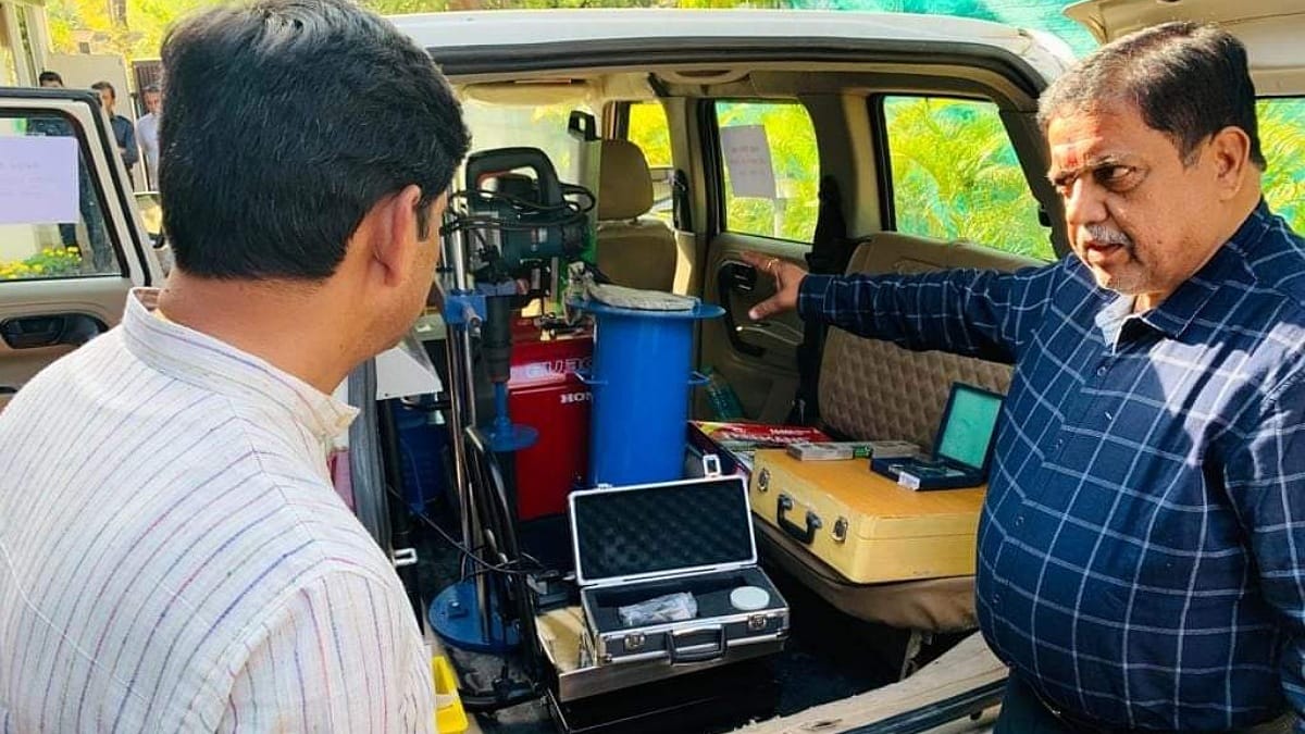 Indore की सड़कों पर दौड़ेगी 'मोबाइल टेस्ट लैब', निर्माण कार्य में लगने वाली सामग्री की होगी जांच