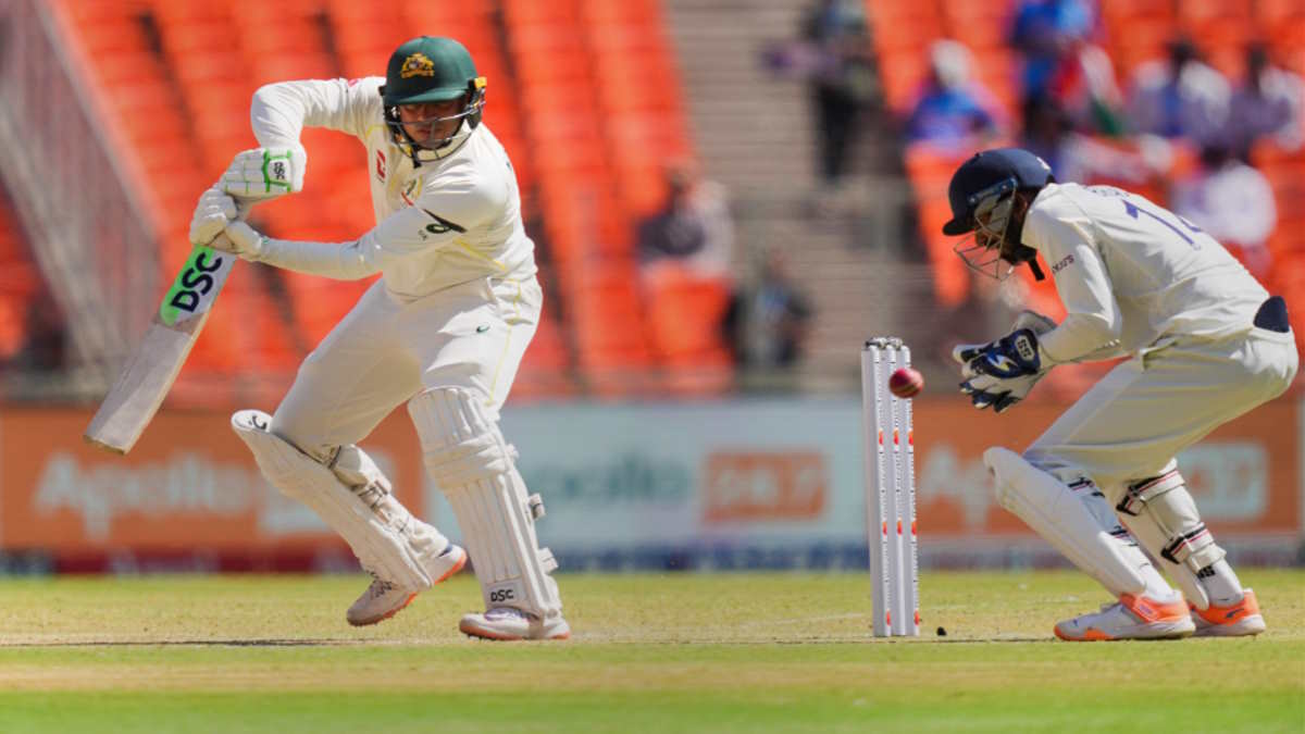 IND vs AUS: दोहरे शतक से चूके उस्मान ख्वाजा, भारत के खिलाफ 400 से अधिक गेंद खेलने वाले बने 8वें प्लेयर