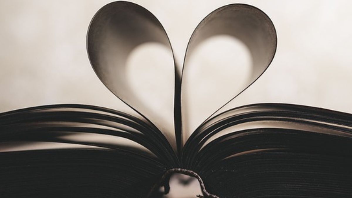 World Book Day 2023: क्यों मनाया जाता है पुस्तक दिवस? इस दिन का कपल से है बेहद खास कनेक्शन