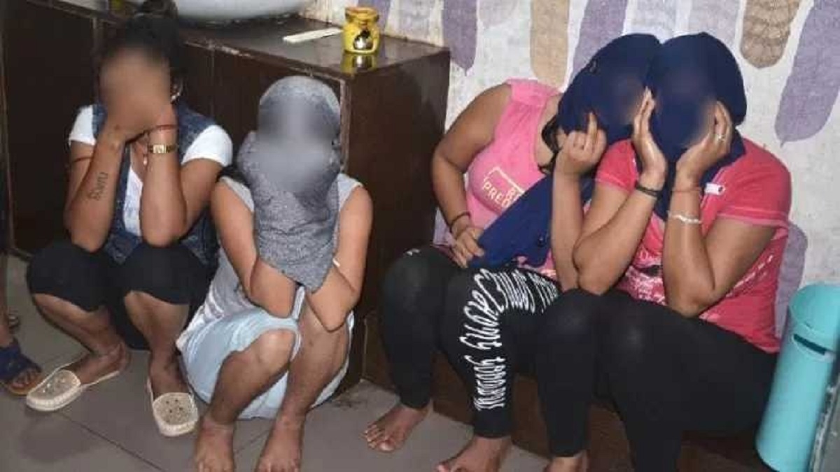 MP: इस हालत में मिली पश्चिम बंगाल की यु​वतियां, सागर में सेक्स रैकेट का खुलासा