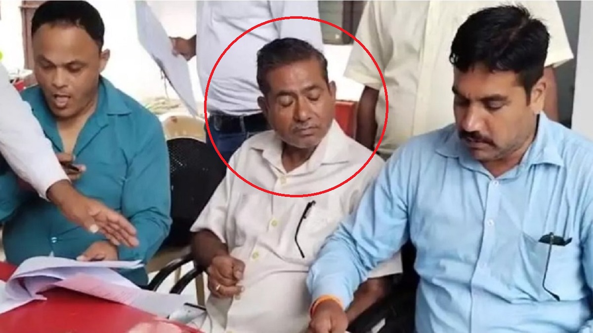 रिश्वत लेकर बीयर-बार में बुलाया, किसान से 8 हजार लेते पटवारी गिरफ्तार