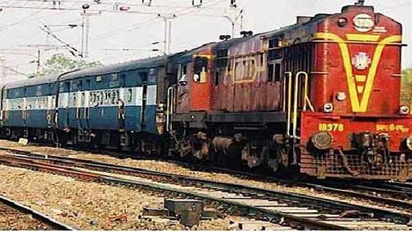 फुट मसाजर, क्रॉकरी का इस्तेमाल ड्राइवरों की सुरक्षा के लिए' रेलवे ने कांग्रेस के आरोप का किया खंडन