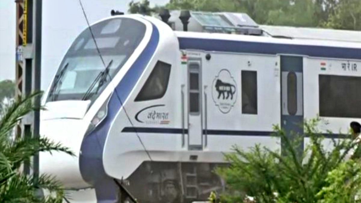 Vande Bharat ट्रेन पर मुजफ्फरनगर में पथराव, दोषियों को पकड़ने के लिए RPF टीम गठित: रेलवे