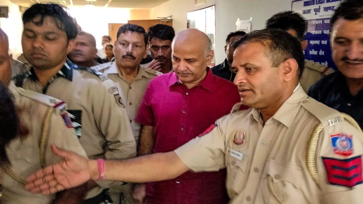 'पत्नी के इलाज, घर के खर्च के लिए पैसे की जरूरत', मनीष सिसोदिया की याचिका पर कोर्ट का ED को नोटिस