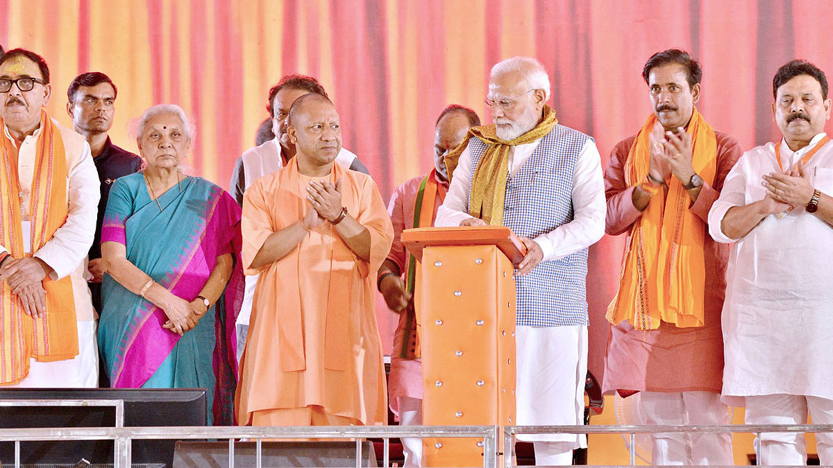 PM Modi In Varanasi: लोकतंत्र का सही लाभ, सही मायनों में, सही लोगों तक पहुंच रहा:- पीएम मोदी