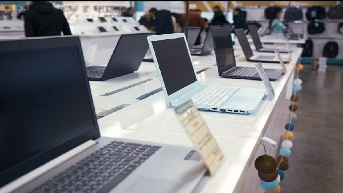 Laptop Import Ban:  लैपटॉप आयात पर क्यों लगा बैन, कब से होगा प्रभावी? सरकार ने दिया सभी सवालों का जवाब