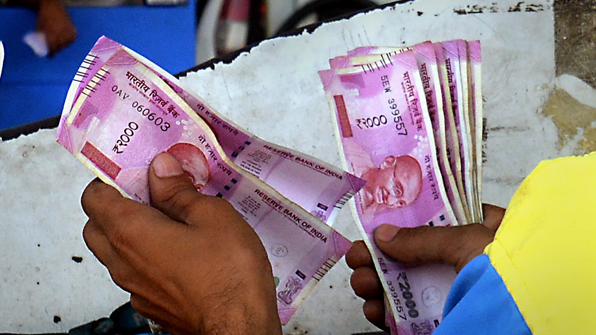 अब 7 अक्टूबर तक 2 हजार के नोटों को कर सकते हैं बैंक में जमा, RBI ने बढ़ाई समय अवधि