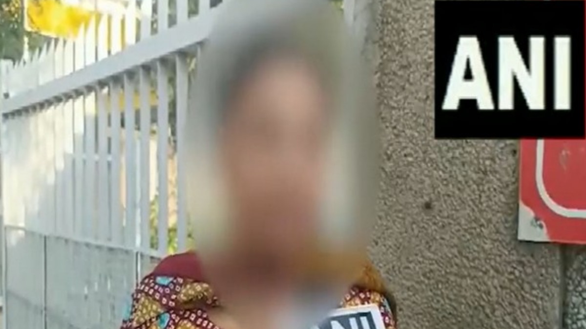 दिल्ली: प्रेमिका ने किया इग्नोर तो सनकी ने चाकू से किए ताबड़तोड़ कई वार, हालत गंभीर