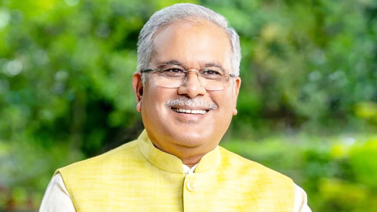 '500 रुपये में गैस सिलेंडर, 200 यूनिट बिजली मुफ्त', बस्तर में भूपेश बघेल ने खोला घोषणाओं का भंडार