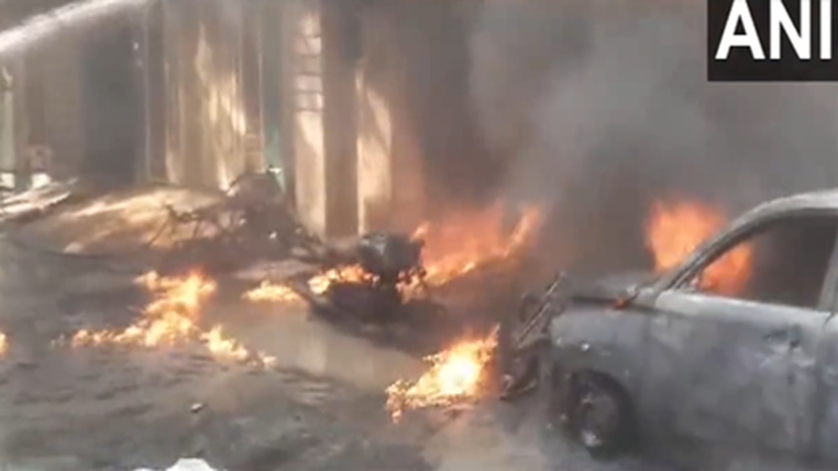 हैदराबाद में स्थित गोदाम में लगी आग, 6 की मौत, 3 घायल