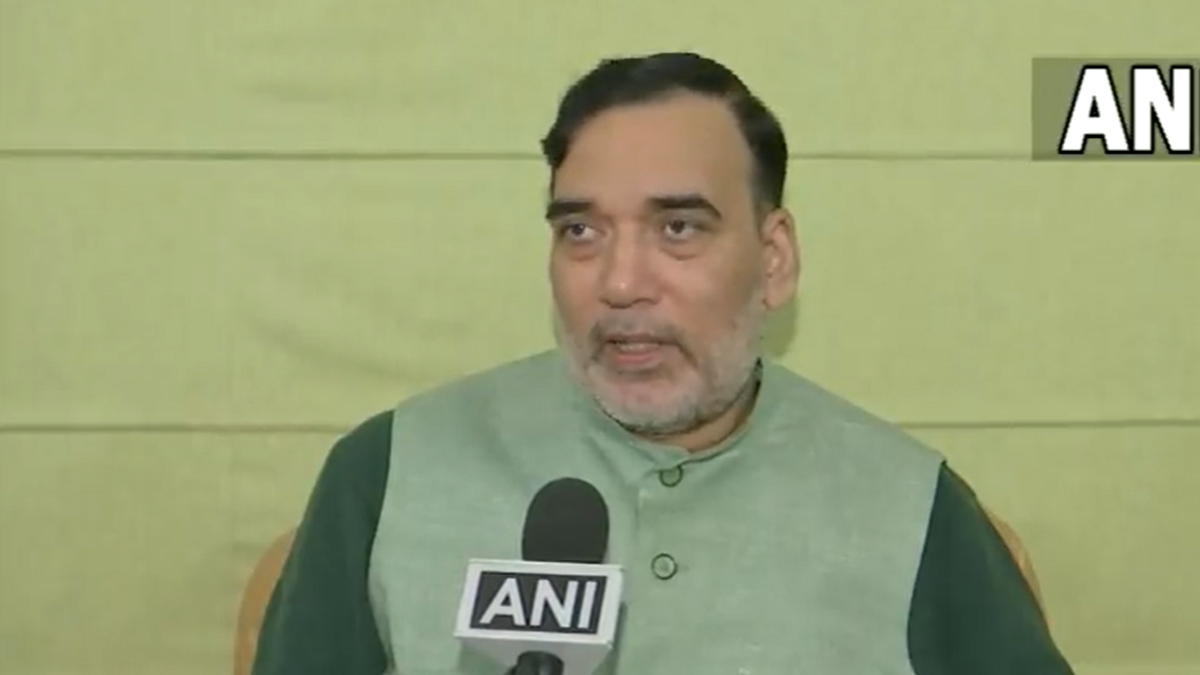 दिल्ली: 'दीया जलाएं, पटाखे न फोड़ें', प्रदूषण को लेकर गोपाल राय ने की अपील