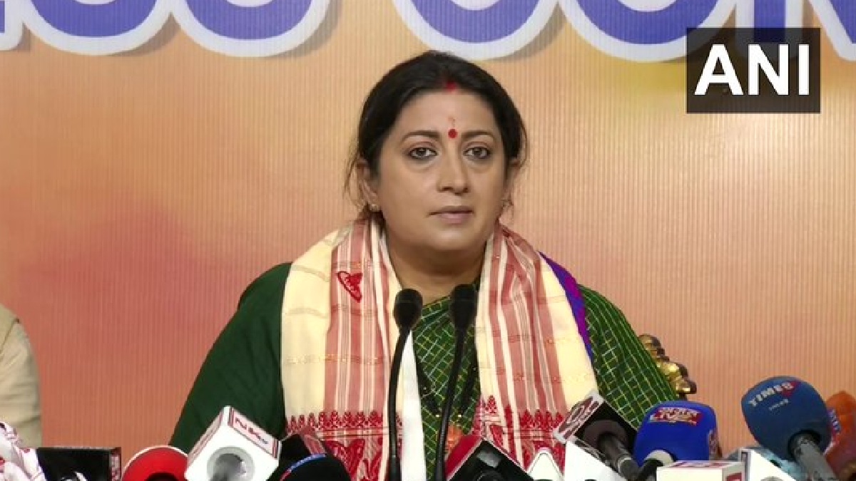 'मासिक धर्म बाधा नहीं और न ही पेड लीव नीति की जरूरत', स्मृति ईरानी ने किया ऐलान