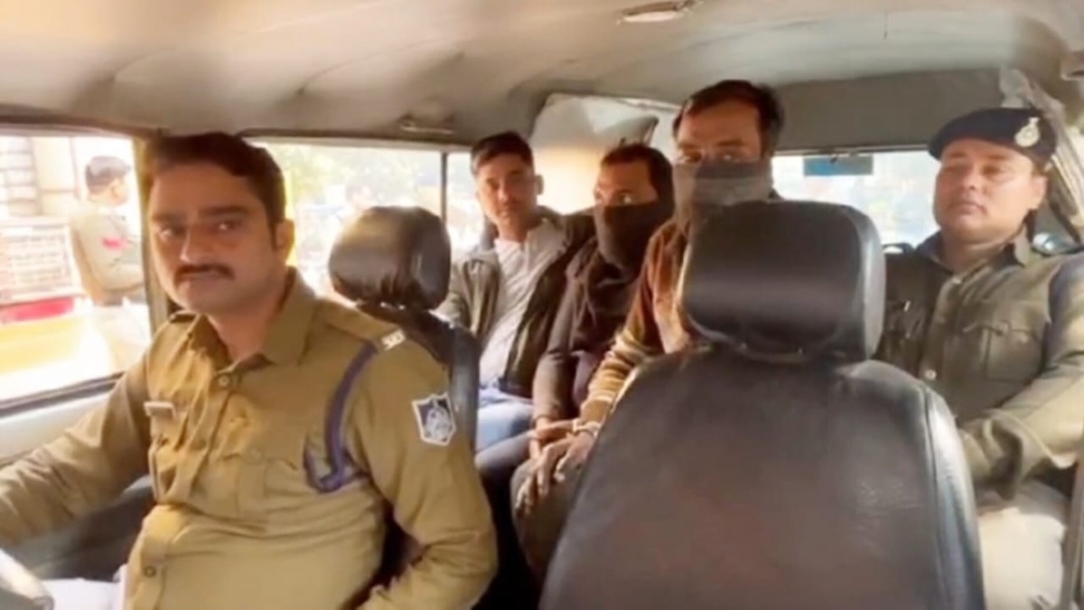 Bhind Katta Factory: भिंड की कट्टा फैक्ट्री में UP के लोग, हथियारों के जखीरे ने हिलाया पुलिस वालों का दिमाग