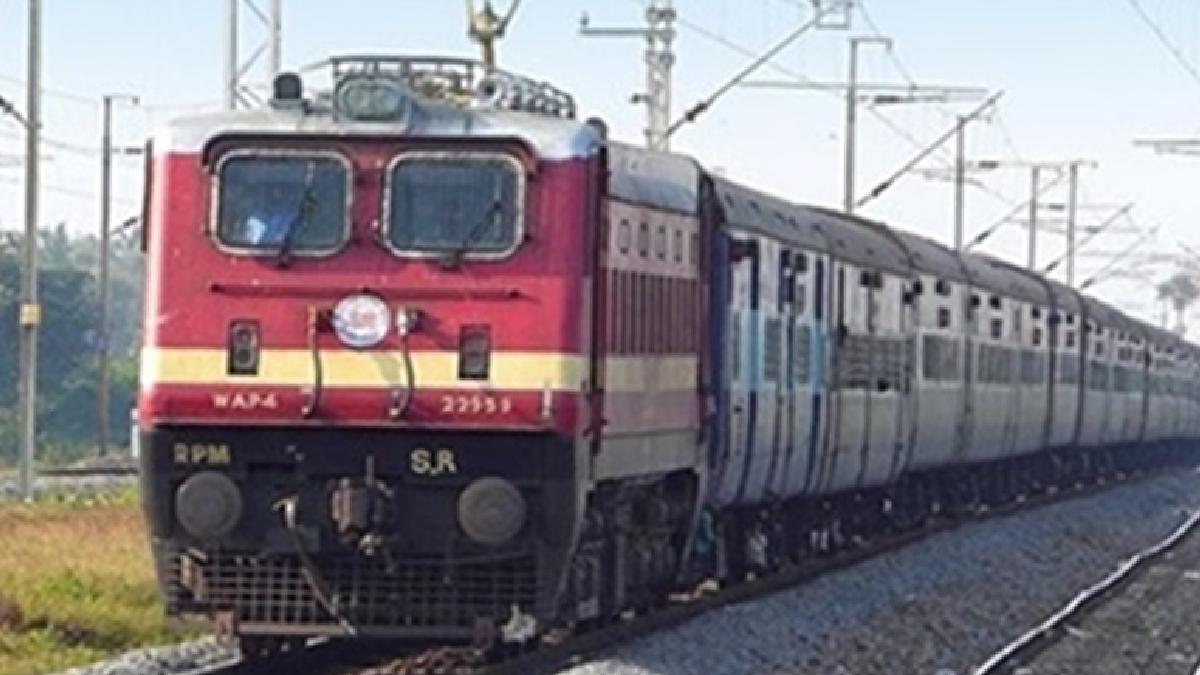 Indian Railway: गोरखपुर-हटिया एक्सप्रेस का सम्बलपुर तक हुआ विस्तार,देखें पूरी डिटेल