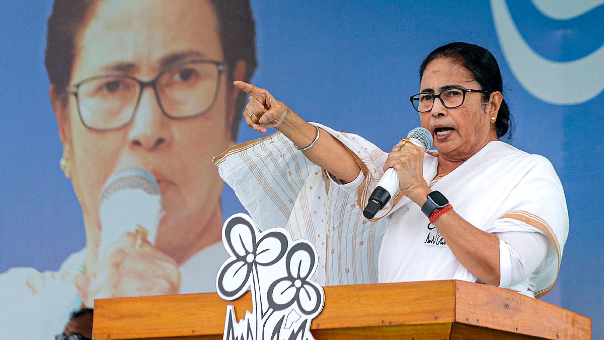 Lok Sabha Polls: 'हो सकता है हथियार गुप्त रूप से रखे गए हों', संदेशखाली में छापेमारी को लेकर चुनाव आयोग से TMC