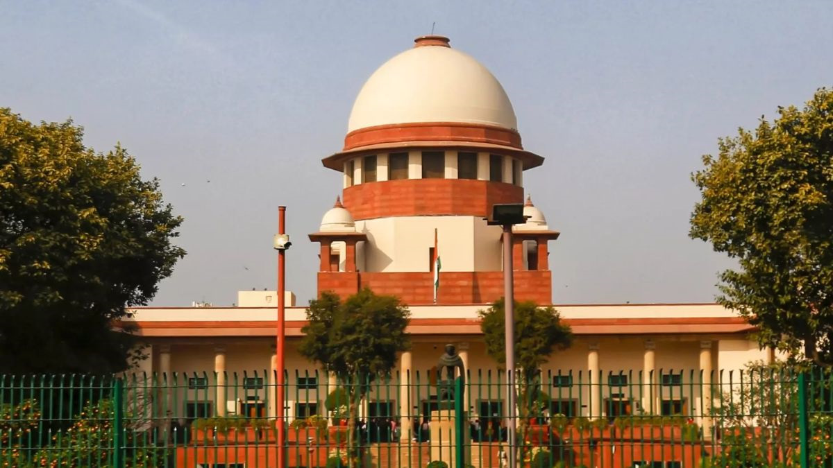 सुप्रीम कोर्ट ने 14 साल की बच्ची के गर्भपात का आदेश पलटा, SC ने 1 हफ्ते बाद क्यों बदला अपना ही फैसला?