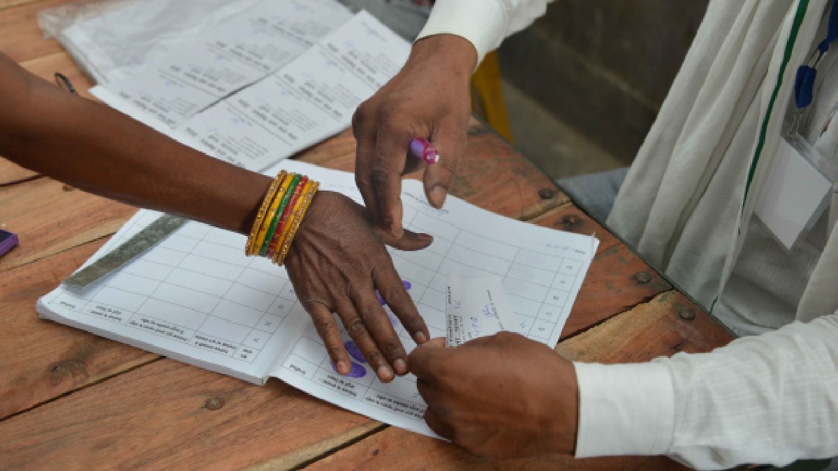 Election 2024: ओडिशा में हजार से ज्यादा ग्रामीणों ने मतदान का किया बहिष्कार, जानें पीछे की वजह?
