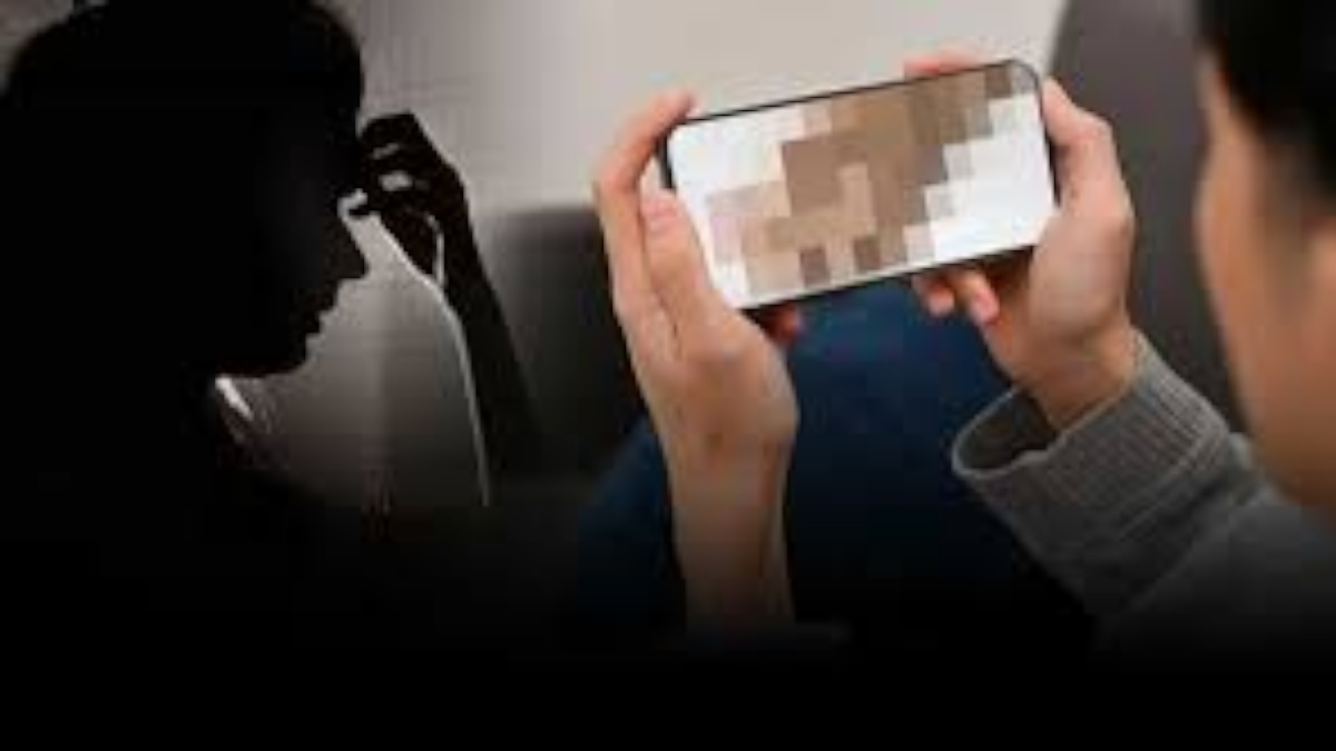 Dehradun news:रेस्टोरेंट के वॉश रूम में छिपा रखा था मोबाइल,हिडन कैमरे से क्लिप सामने आने से मचा हड़कंप