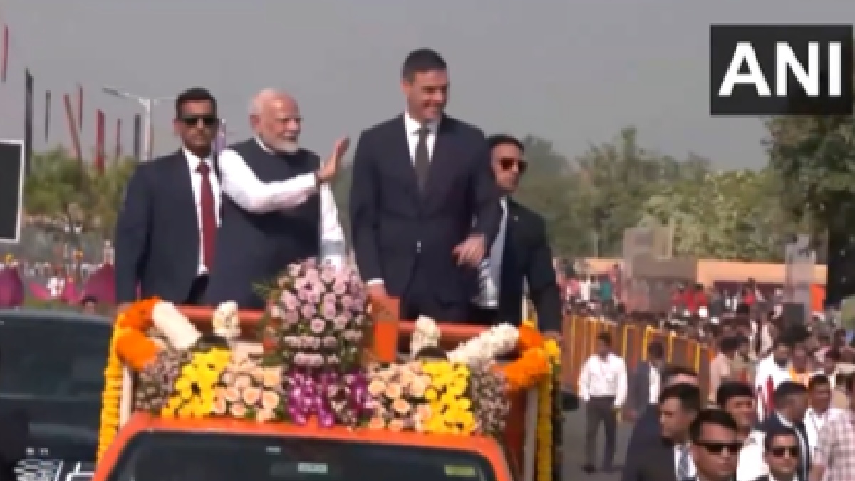 'भारत के डिफेंस सेक्टर का कायाकल्प राइट प्लान और पार्टनरशिप', C-295 एयरक्राफ्ट उद्घाटन पर मोदी