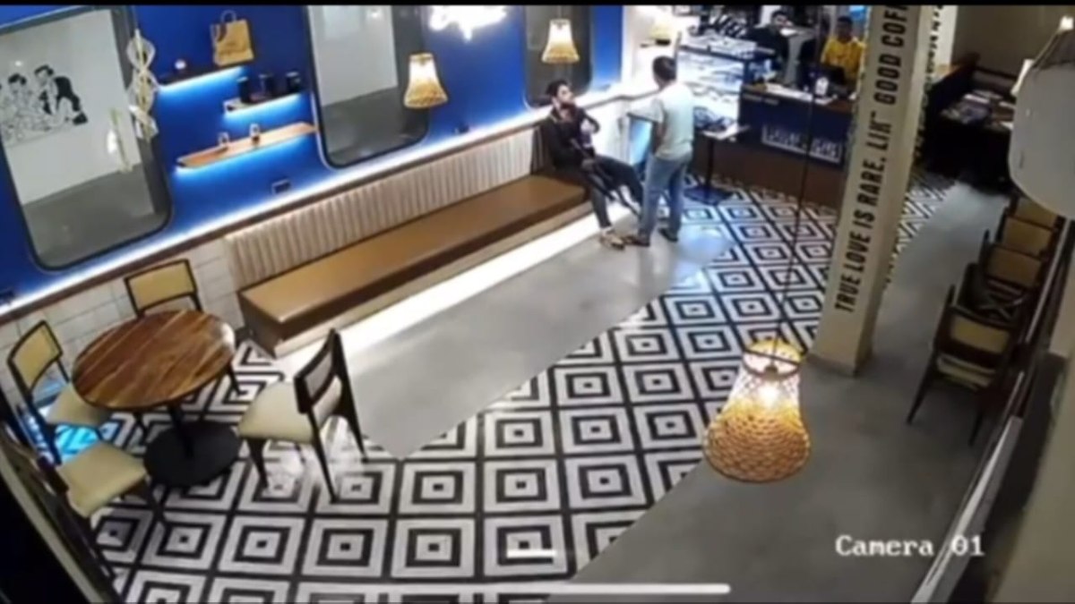 Pizza दो वरना अंजाम...;  ग्वालियर में बदमाशों ने कैफे में चलाई गोलियां, ऑर्डर न लेने पर दी धमकी
