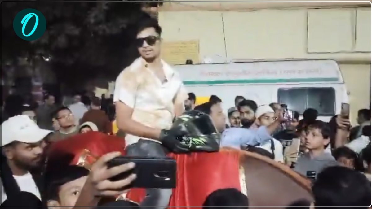 हेलमेट पहनकर भैंसे पर बैठा यूट्यूबर, बाजार में घूमते हुए बनाया Video, मिला सबक, दोबारा नहीं करेगा ऐसी गलती