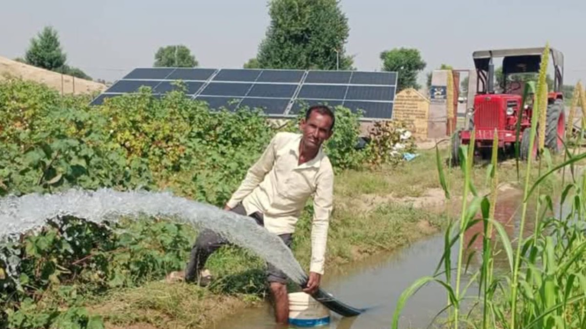 Solar Pump: एमपी सरकार का किसानों को तोहफा, 60% सब्सिडी, इन लोगों के यहां मुफ्त में लगेंगे सोलर पंप