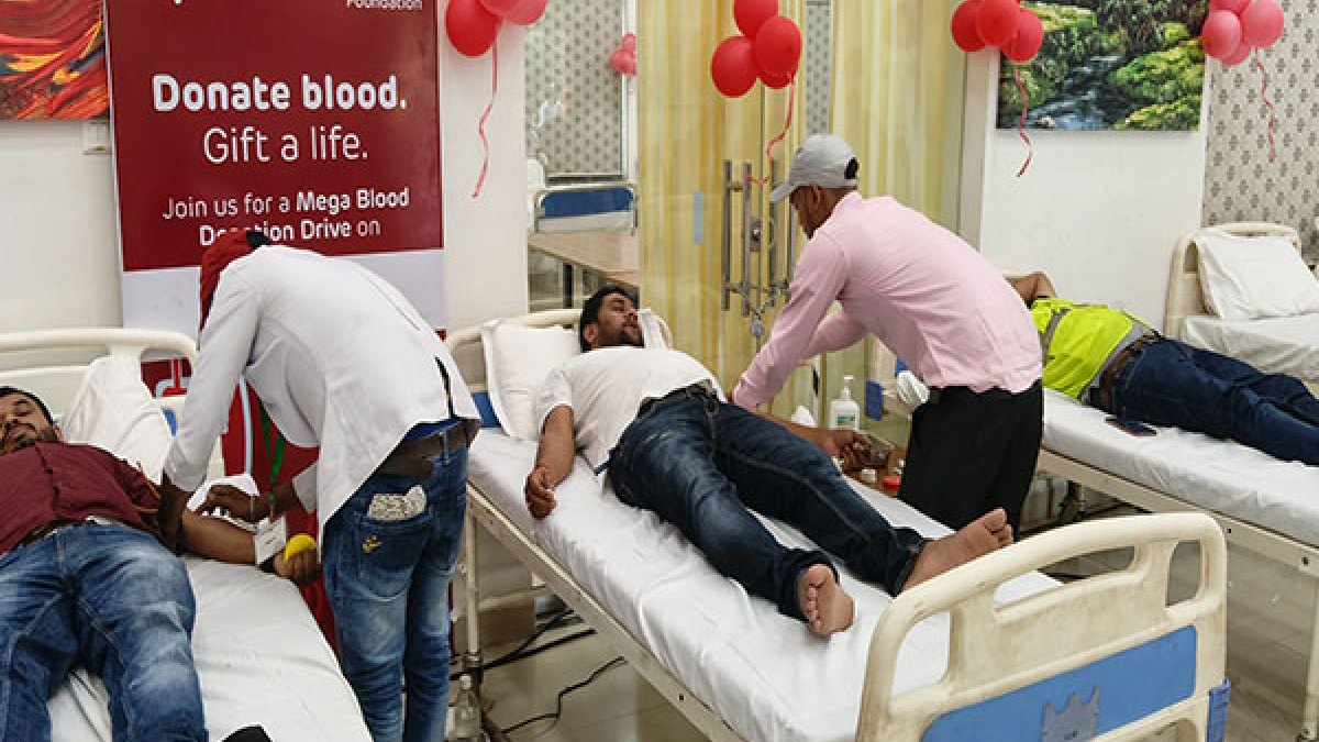 अडानी फाउंडेशन ने गौतम अडानी के जन्मदिन पर रिकॉर्ड तोड़ रक्तदान अभियान चलाया, 83,000 मरीजों को लाभ