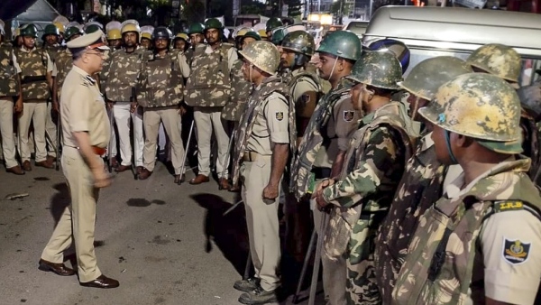 Cuttack Violence: इंटरनेट प्रतिबंध 7 अक्टूबर शाम 7 बजे तक बढ़ा, 36 घंटे का कर्फ्यू, क्या खुला-क्या बंद?