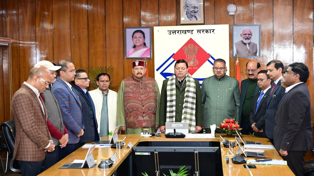 Dhami cabinet decision ग्रीन हाइड्रोजन नीति 2026 समेत 8 प्रस्तावों पर मुहर, अजीत पवार के निधन पर रखा मौन