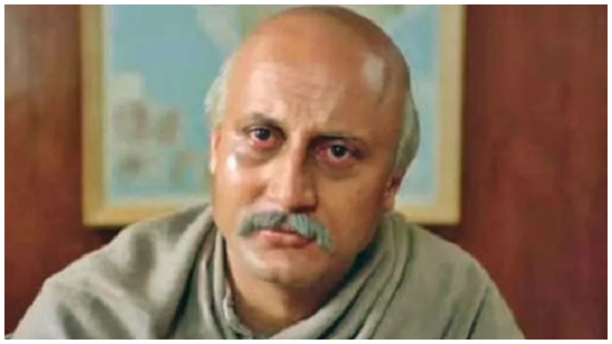 आखिर अनुपम खेर को क्यों करनी पड़ीं दो शादियां, कौन हैं पहली पत्नी? क्या सच में बेटे सिकंदर ने पिता को जड़ा तमाचा