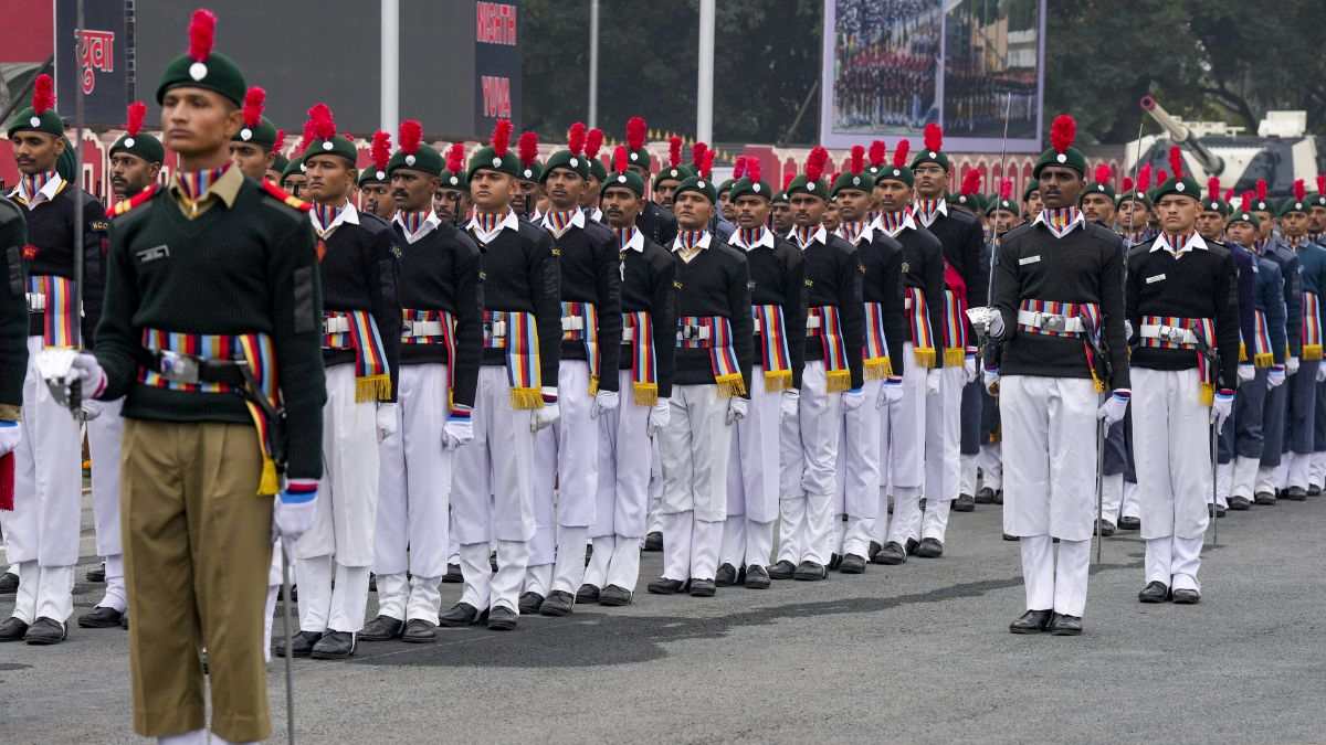Republic Day Parade Ticket Counter: दिल्ली के 8 जगह पर लगे हैं टिकट काउंटर, कौन सा है आपके घर से सबसे नजदीक?