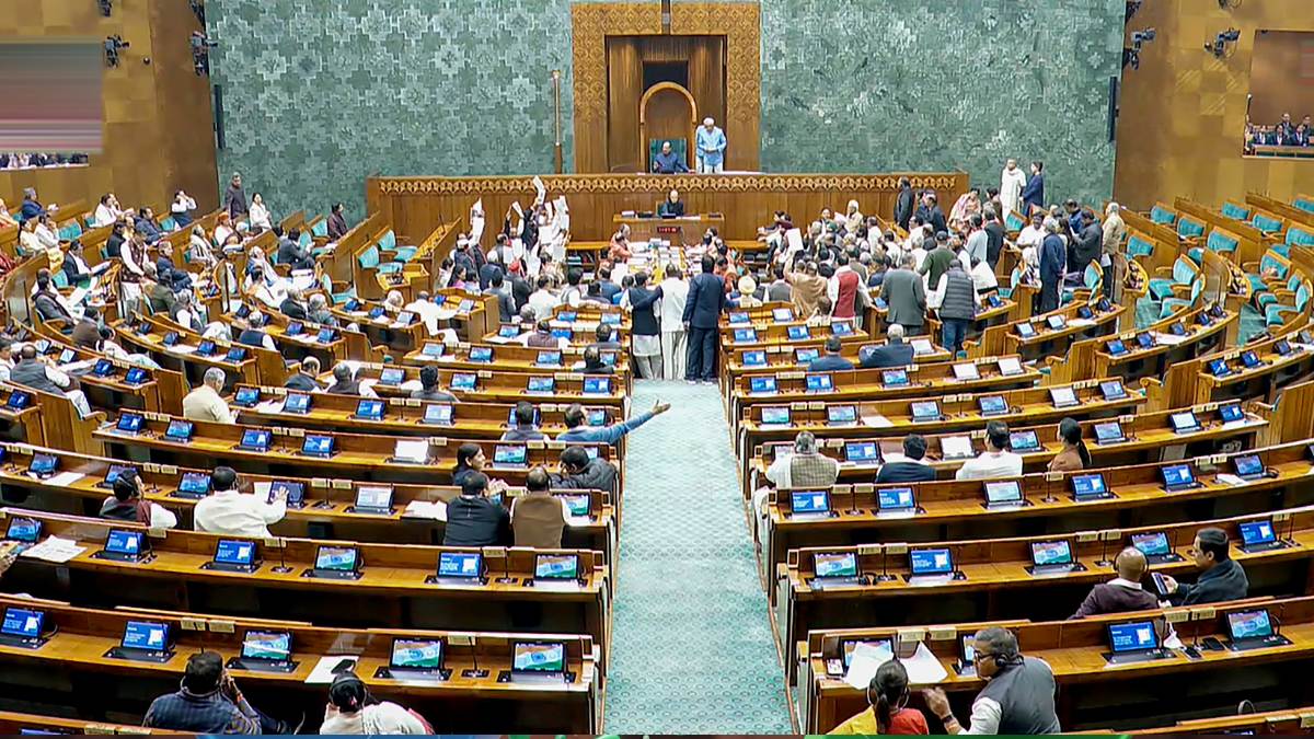 Parliament Today:  बजट सत्र के पांचवें दिन भी सदन में हंगामा, गैस की कीमतों पर सरकार को घेरने की तैयारी