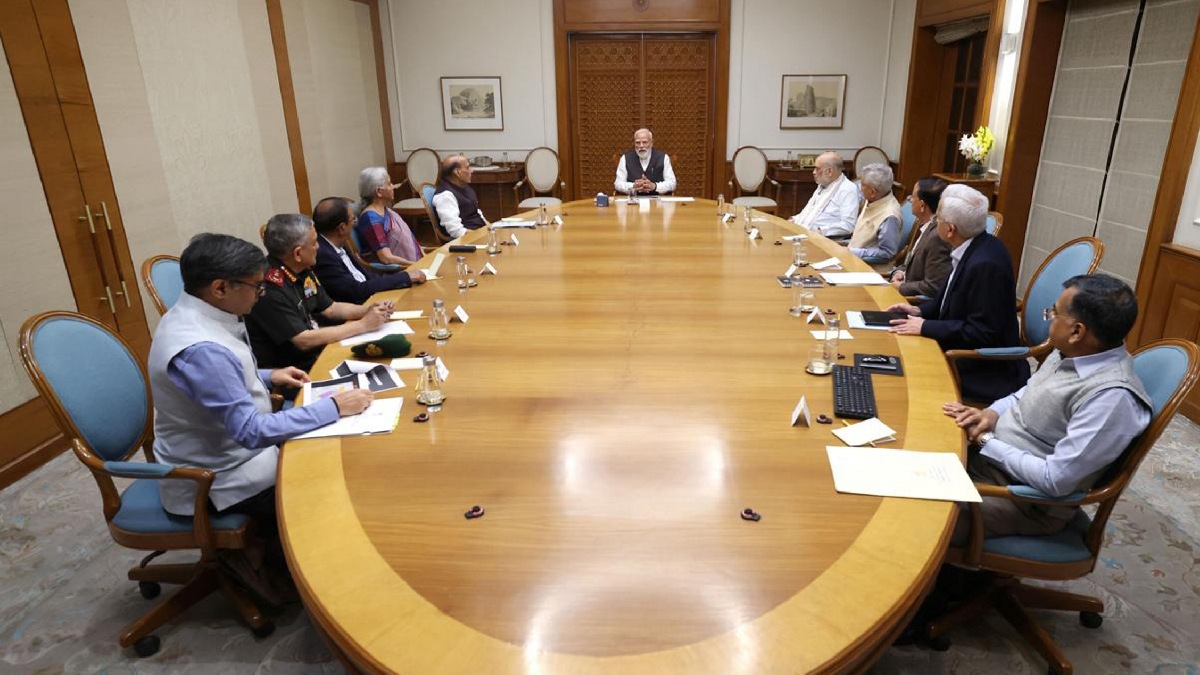 PM Modi CCS Meeting: Khamenei की मौत के बाद देर रात दिल्ली में PM Modi ने बुलाई CCS मीटिंग, क्या-क्या तय हुआ?