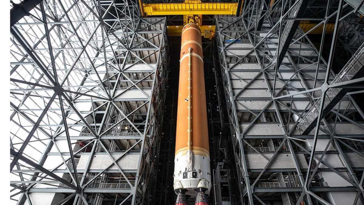 Artemis II Mission: 'छू लिया चांद', आर्टेमिस-2 मिशन सफल, कौन हैं वो 4 यात्री जिन्होंने रचा इतिहास?