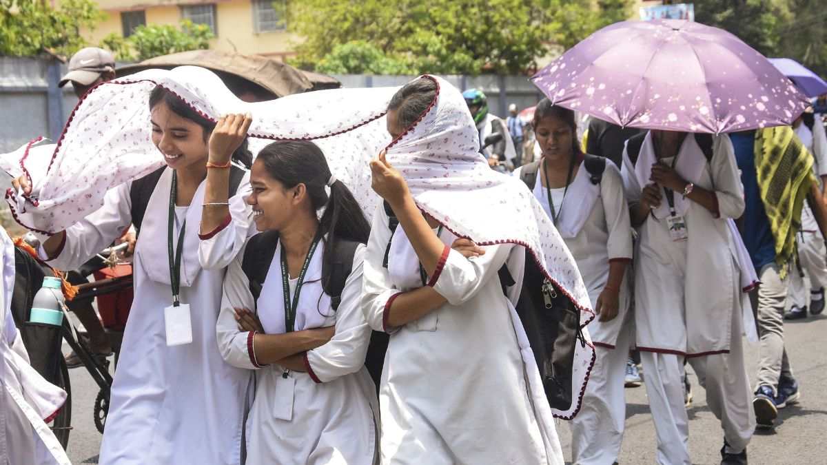 Bihar Weather: आसमान से बरस रही आग! बक्सर में स्कूल के 10 छात्र बेहोश, कब से बंद होंगे स्कूल?