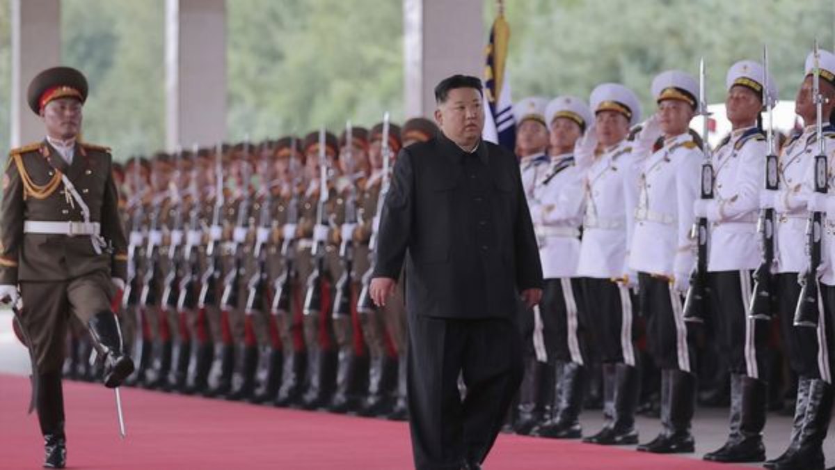 North Korea Missile Test: किम जोंग उन कर रहे हैं महायुद्ध की तैयारी? नए मिसाइल परीक्षण से मचा तहलका