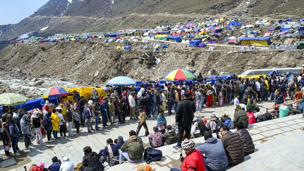 Kedarnath Yatra अस्थायी रूप से रोकी गई, कब शुरू होगी यात्रा? Uttarakhand में बारिश-तूफान की चेतावनी